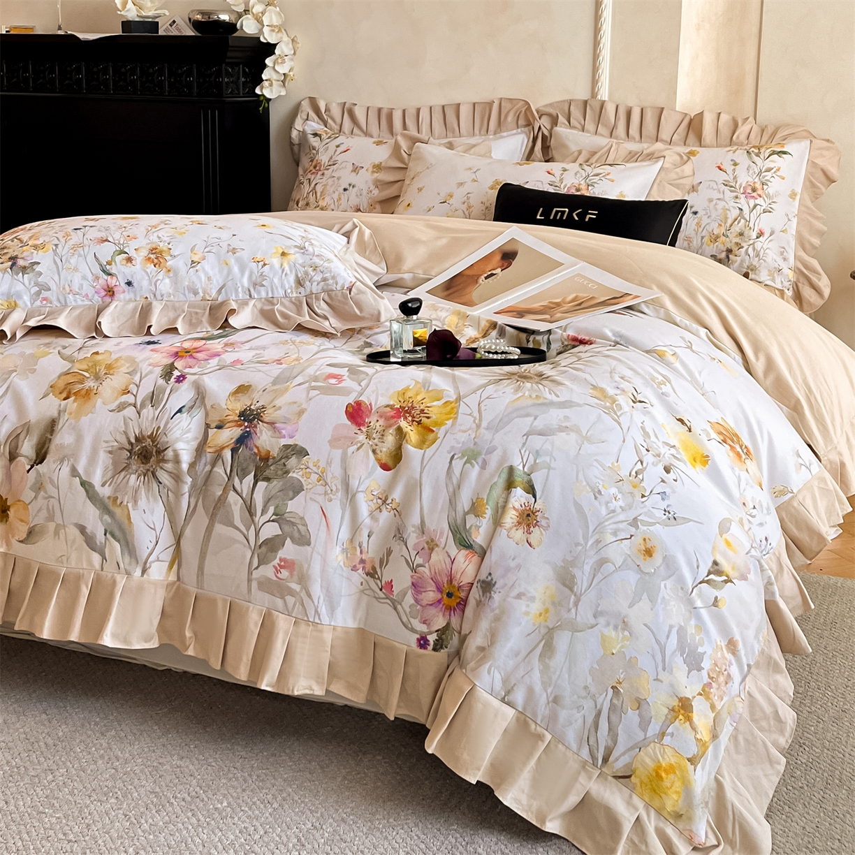 91家纺网 家纺一手货源 找家纺 蓝米卡夫 2025秋冬-全棉生态磨毛数码印花-大版花边（礼盒包装）-拍摄风格2 提供买家秀 可可托海-浅驼