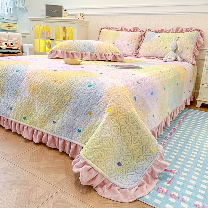 91家纺网 家纺一手货源 找家纺 （总）归属 2025新款牛奶绒花边床盖三件套系列（提供买家秀）