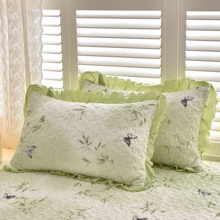 91家纺网 家纺一手货源 找家纺 艺慕家纺 2025新款时尚印花牛奶绒床盖四件套 竹叶蝶