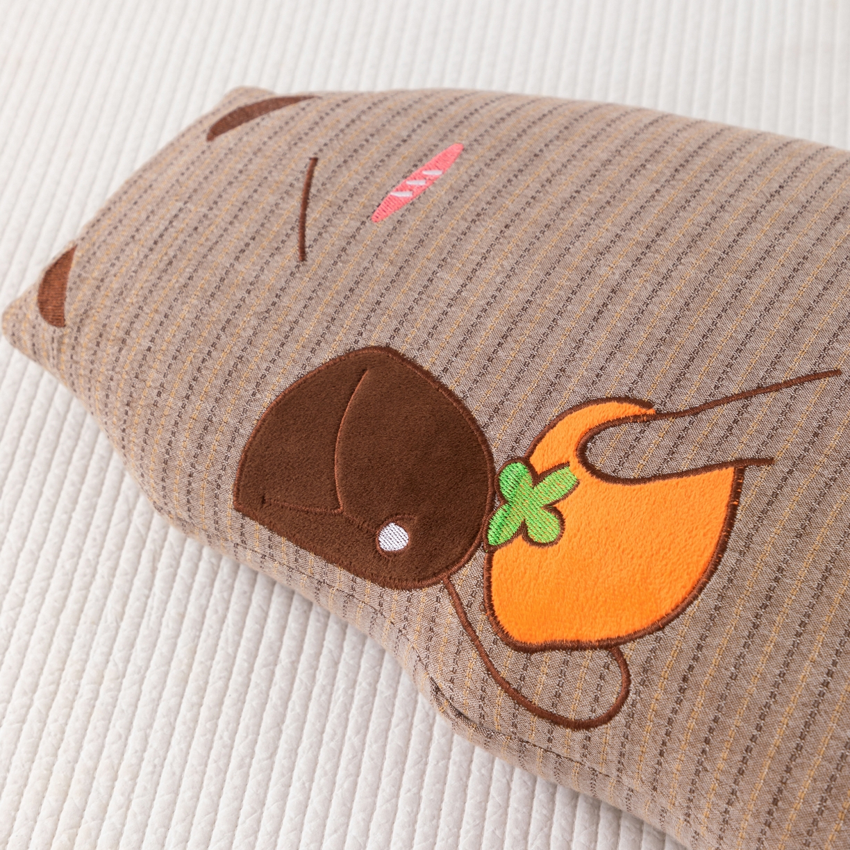 91家纺网 家纺一手货源 找家纺 大熊枕芯 2025新款卡皮巴拉荞麦枕荞麦壳枕头枕芯 卡皮巴拉-灰