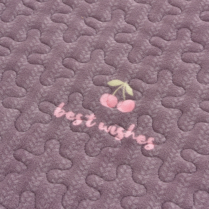 91家纺网 家纺一手货源 找家纺 艺慕家纺 2025新款时尚印花牛奶绒床盖四件套 樱桃时光