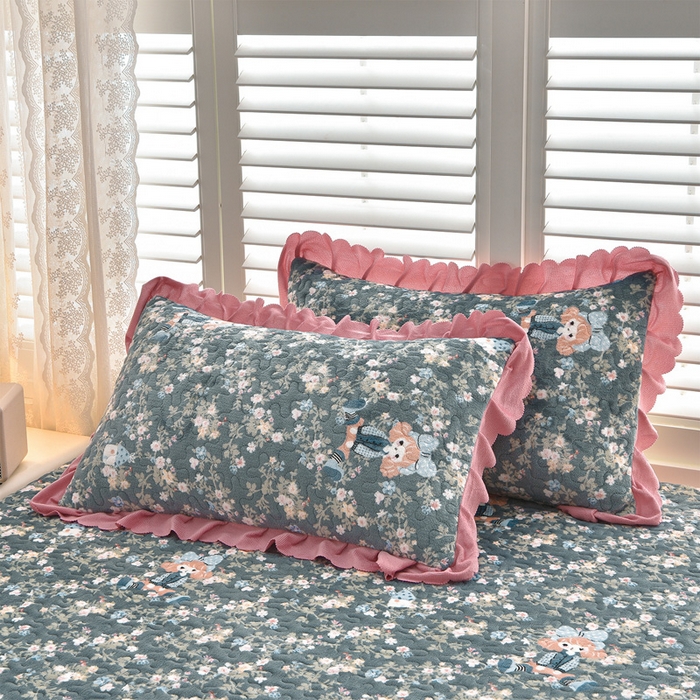 91家纺网 家纺一手货源 找家纺 艺慕家纺 2025新款时尚印花牛奶绒床盖四件套 花田公主