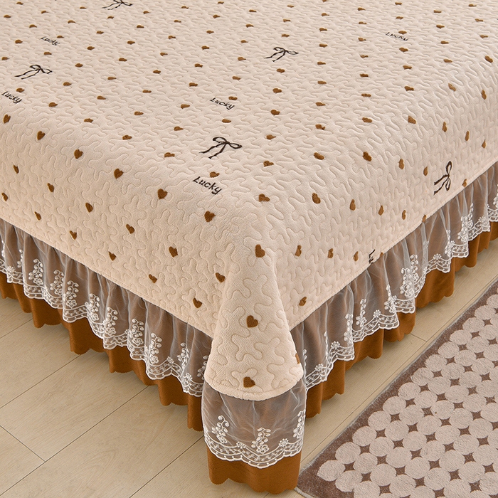 91家纺网 家纺一手货源 找家纺 艺慕家纺 2025新款时尚印花牛奶绒床盖四件套 爱心蝴蝶结