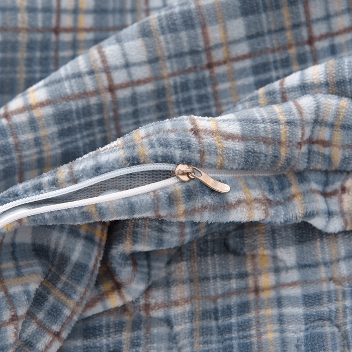 91家纺网 家纺一手货源 找家纺 艺慕家纺 2025新款时尚印花牛奶绒床盖四件套 格韵