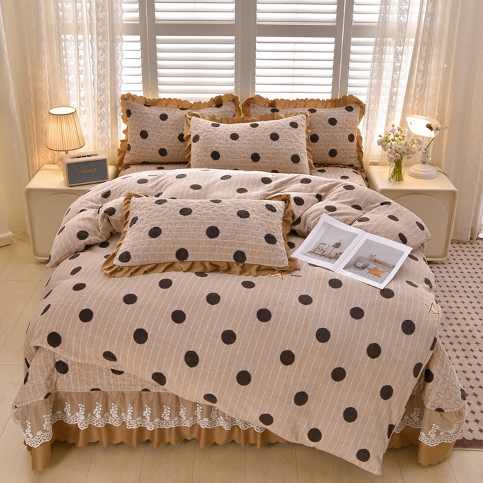 91家纺网 家纺一手货源 找家纺 艺慕家纺 2025新款时尚印花牛奶绒床盖四件套 幸运圈圈