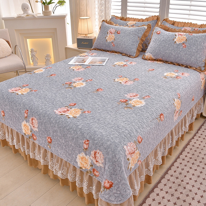 91家纺网 家纺一手货源 找家纺 艺慕家纺 2025新款时尚印花牛奶绒床盖四件套 国色天香