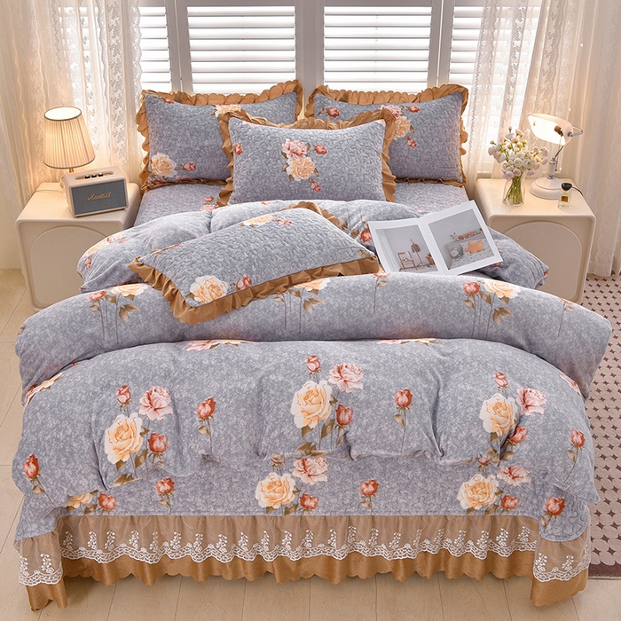 91家纺网 家纺一手货源 找家纺 艺慕家纺 2025新款时尚印花牛奶绒床盖四件套 国色天香