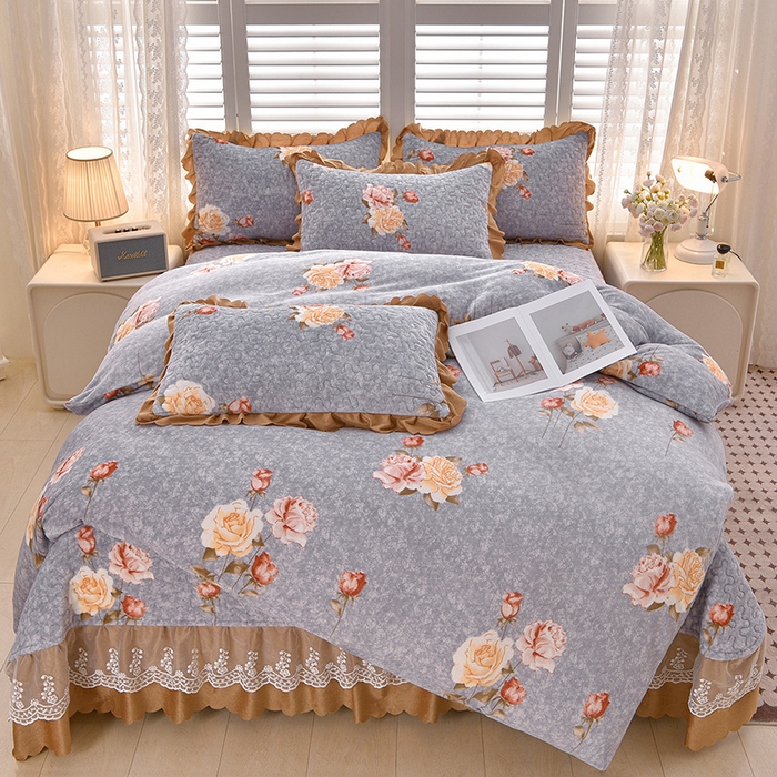 91家纺网 家纺一手货源 找家纺 艺慕家纺 2025新款时尚印花牛奶绒床盖四件套 国色天香