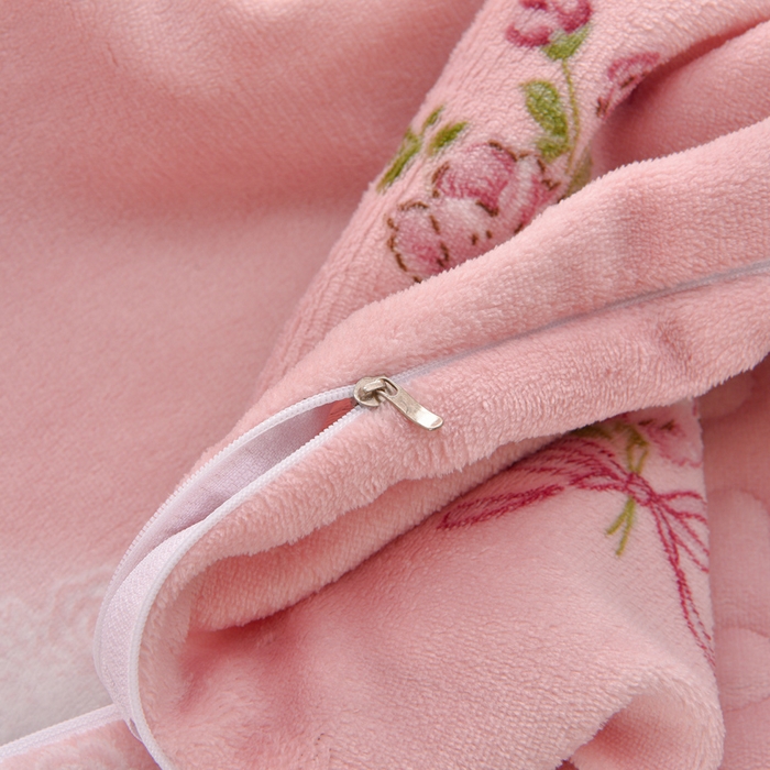 91家纺网 家纺一手货源 找家纺 艺慕家纺 2025新款时尚印花牛奶绒床盖四件套 心相恋