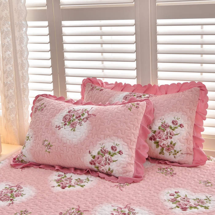 91家纺网 家纺一手货源 找家纺 艺慕家纺 2025新款时尚印花牛奶绒床盖四件套 心相恋