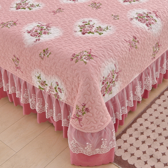 91家纺网 家纺一手货源 找家纺 艺慕家纺 2025新款时尚印花牛奶绒床盖四件套 心相恋