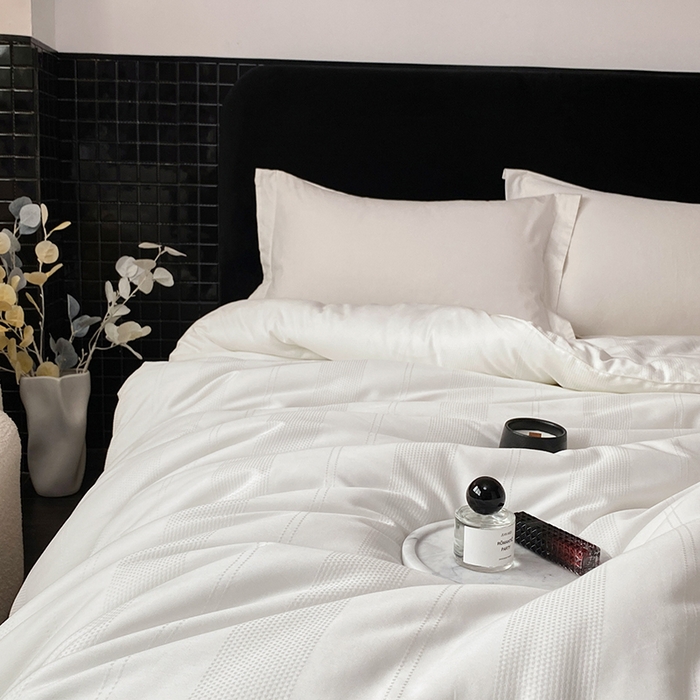 91家纺网 家纺一手货源 找家纺 （总）未来家居 2025新款SPD002绅士澳绒暖豆被全棉小提花绅士条黄金澳绒暖豆夏被春秋被冬被被子被芯