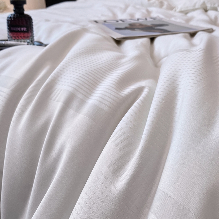 91家纺网 家纺一手货源 找家纺 （总）未来家居 2025新款SPD003 全棉缎格51%羊毛被夏被春秋被冬被被子被芯