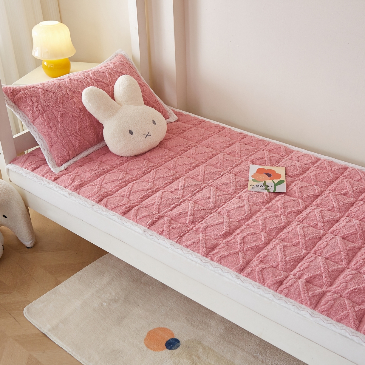 91家纺网 家纺一手货源 找家纺 缦吉 2025新款学生款高克重塔芙蓉床褥床护垫 豆沙粉（全网最低）