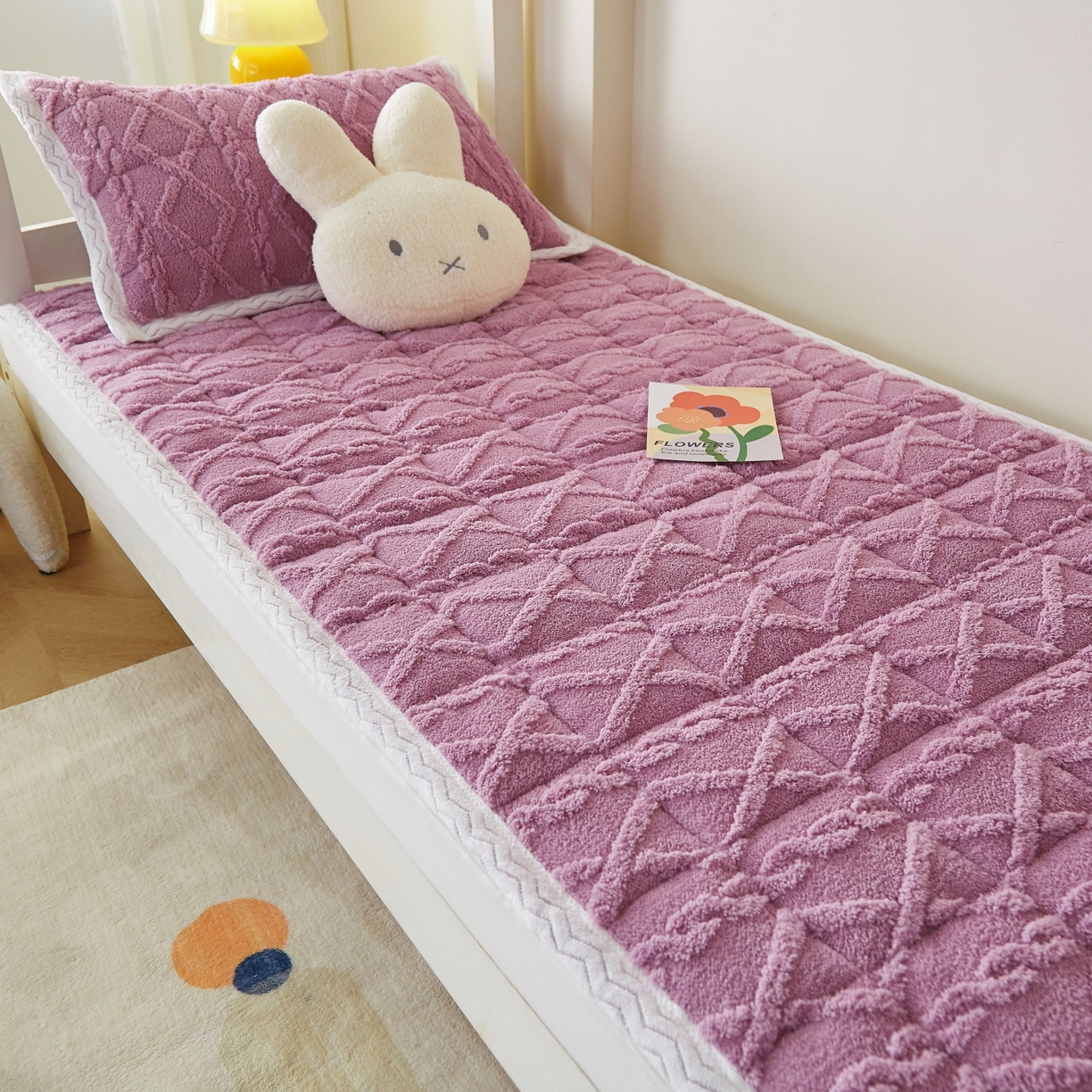 91家纺网 家纺一手货源 找家纺 缦吉 2025新款学生款高克重塔芙蓉床褥床护垫 优雅紫（全网最低）