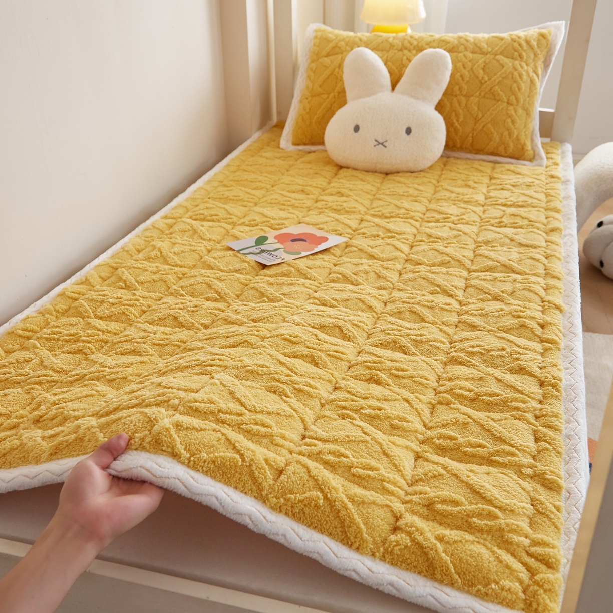 91家纺网 家纺一手货源 找家纺 （总）缦吉 2025新款学生款高克重塔芙蓉床褥床护垫（全网最低）