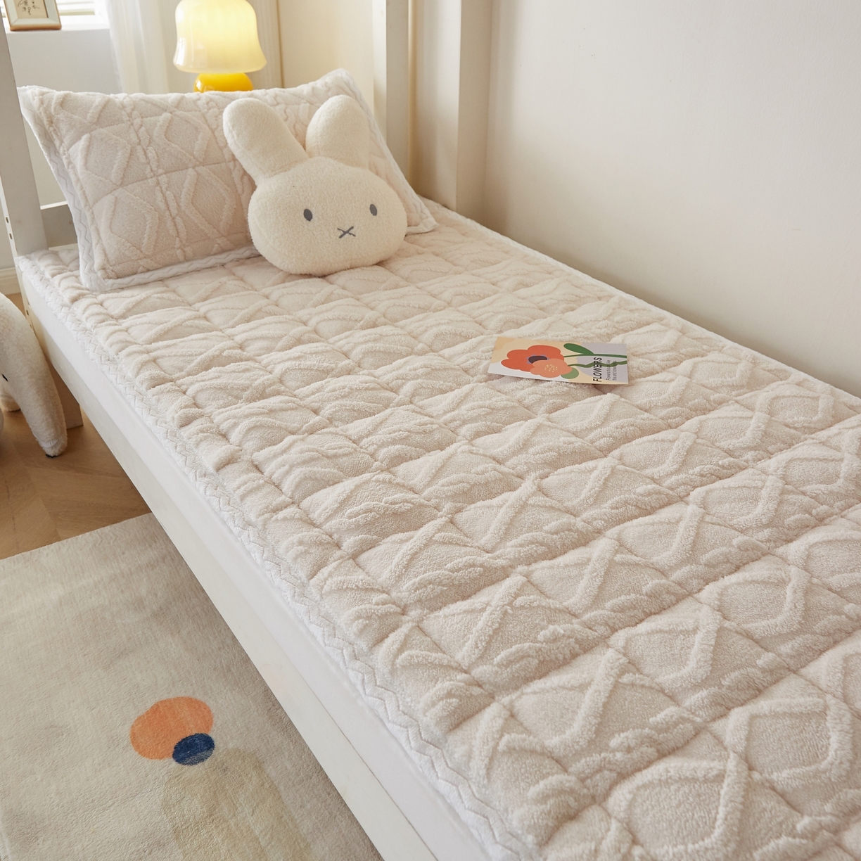 91家纺网 家纺一手货源 找家纺 缦吉 2025新款学生款高克重塔芙蓉床褥床护垫 奶油白（全网最低）