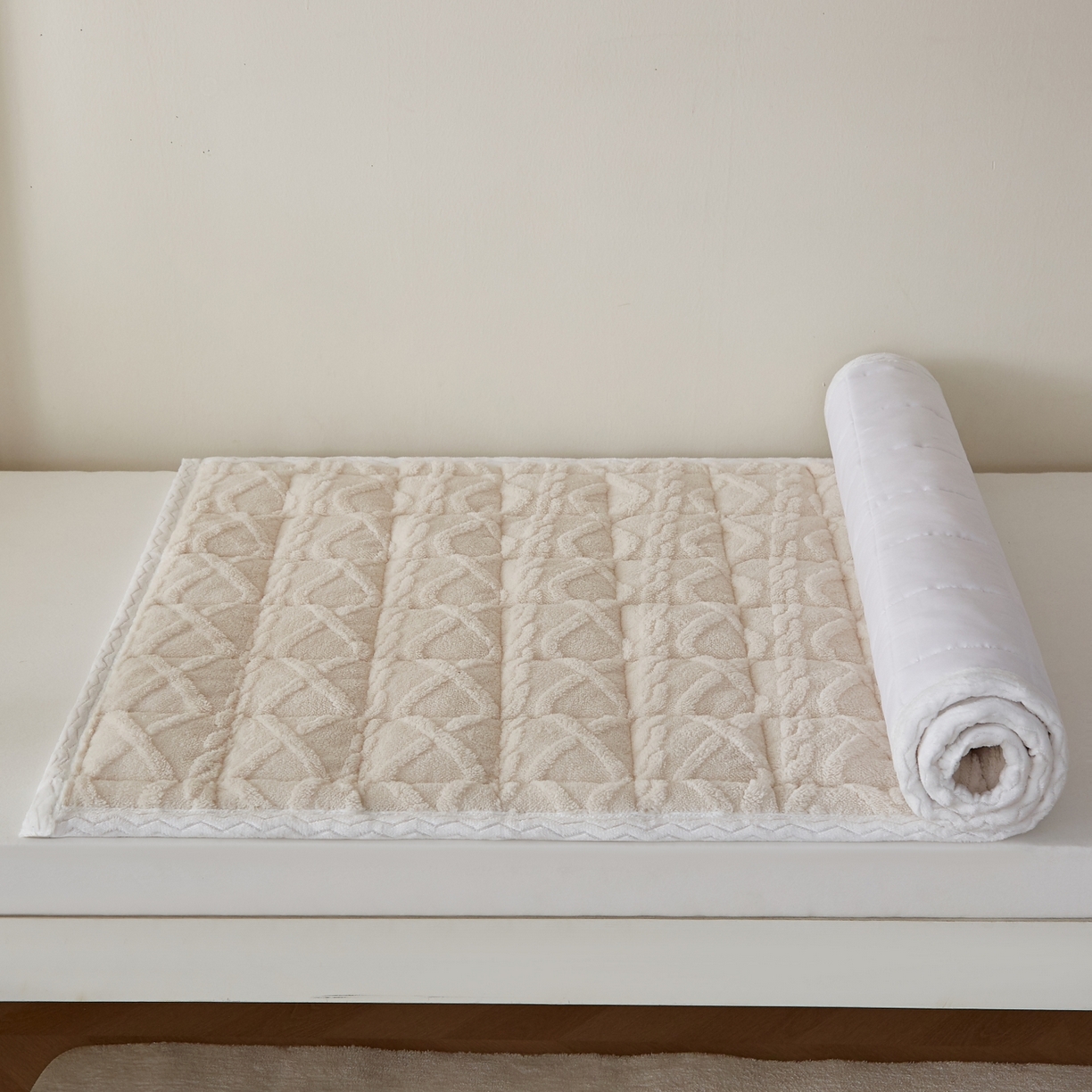 91家纺网 家纺一手货源 找家纺 缦吉 2025新款学生款高克重塔芙蓉床褥床护垫 奶油白（全网最低）