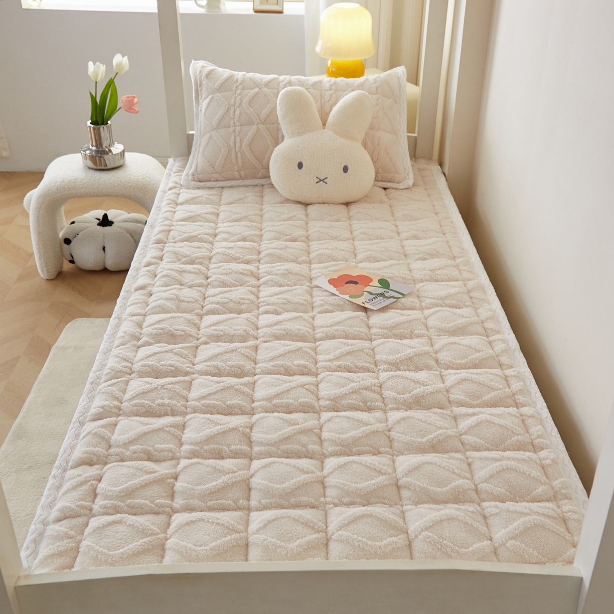 91家纺网 家纺一手货源 找家纺 缦吉 2025新款学生款高克重塔芙蓉床褥床护垫 奶油白（全网最低）