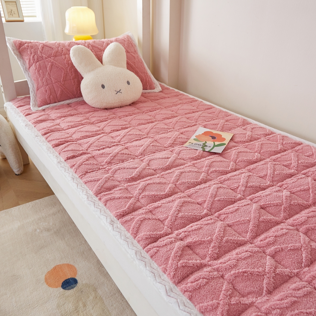 91家纺网 家纺一手货源 找家纺 缦吉 2025新款学生款高克重塔芙蓉床褥床护垫 豆沙粉（全网最低）