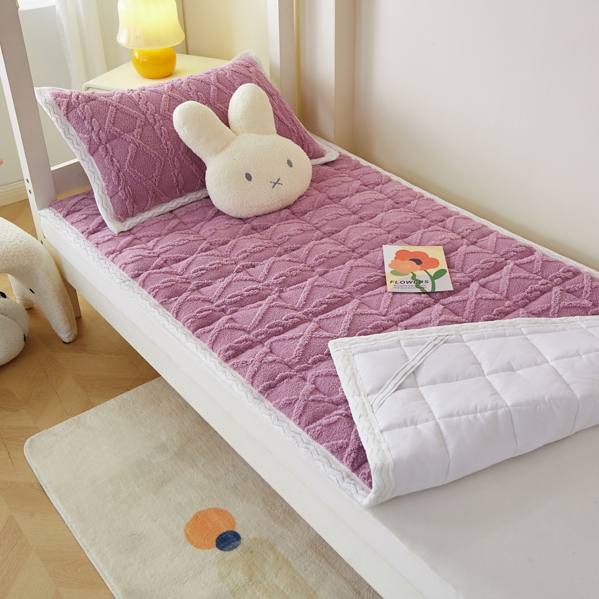 91家纺网 家纺一手货源 找家纺 （总）缦吉 2025新款学生款高克重塔芙蓉床褥床护垫（全网最低）