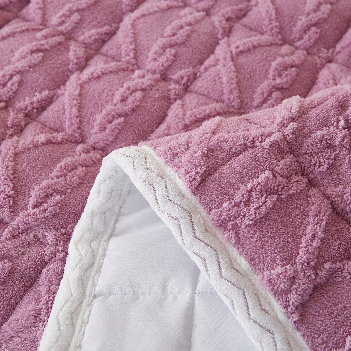 91家纺网 家纺一手货源 找家纺 缦吉 2025新款学生款高克重塔芙蓉床褥床护垫 优雅紫（全网最低）