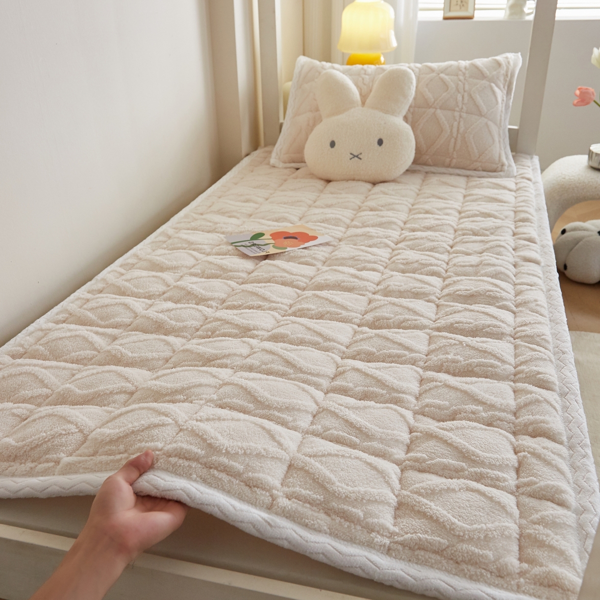 91家纺网 家纺一手货源 找家纺 （总）缦吉 2025新款学生款高克重塔芙蓉床褥床护垫（全网最低）