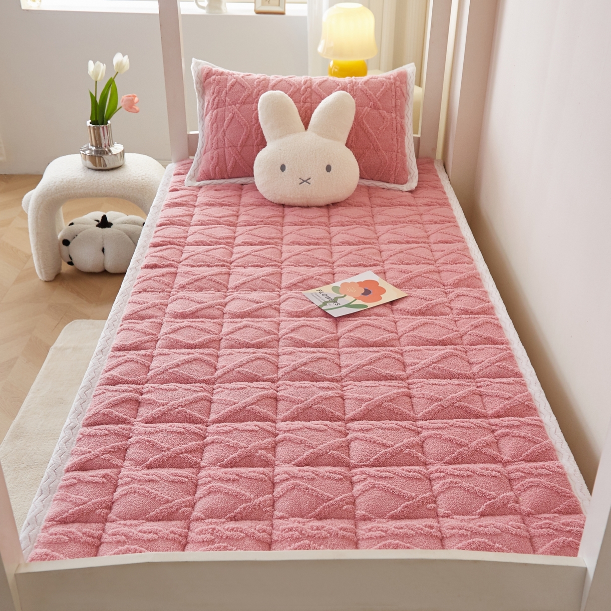 91家纺网 家纺一手货源 找家纺 缦吉 2025新款学生款高克重塔芙蓉床褥床护垫 豆沙粉（全网最低）