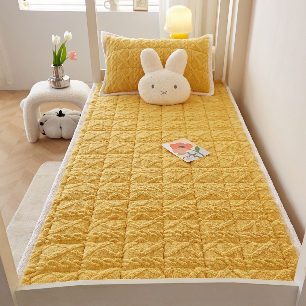 91家纺网 家纺一手货源 找家纺 缦吉 2025新款学生款高克重塔芙蓉床褥床护垫 柠檬黄（全网最低）