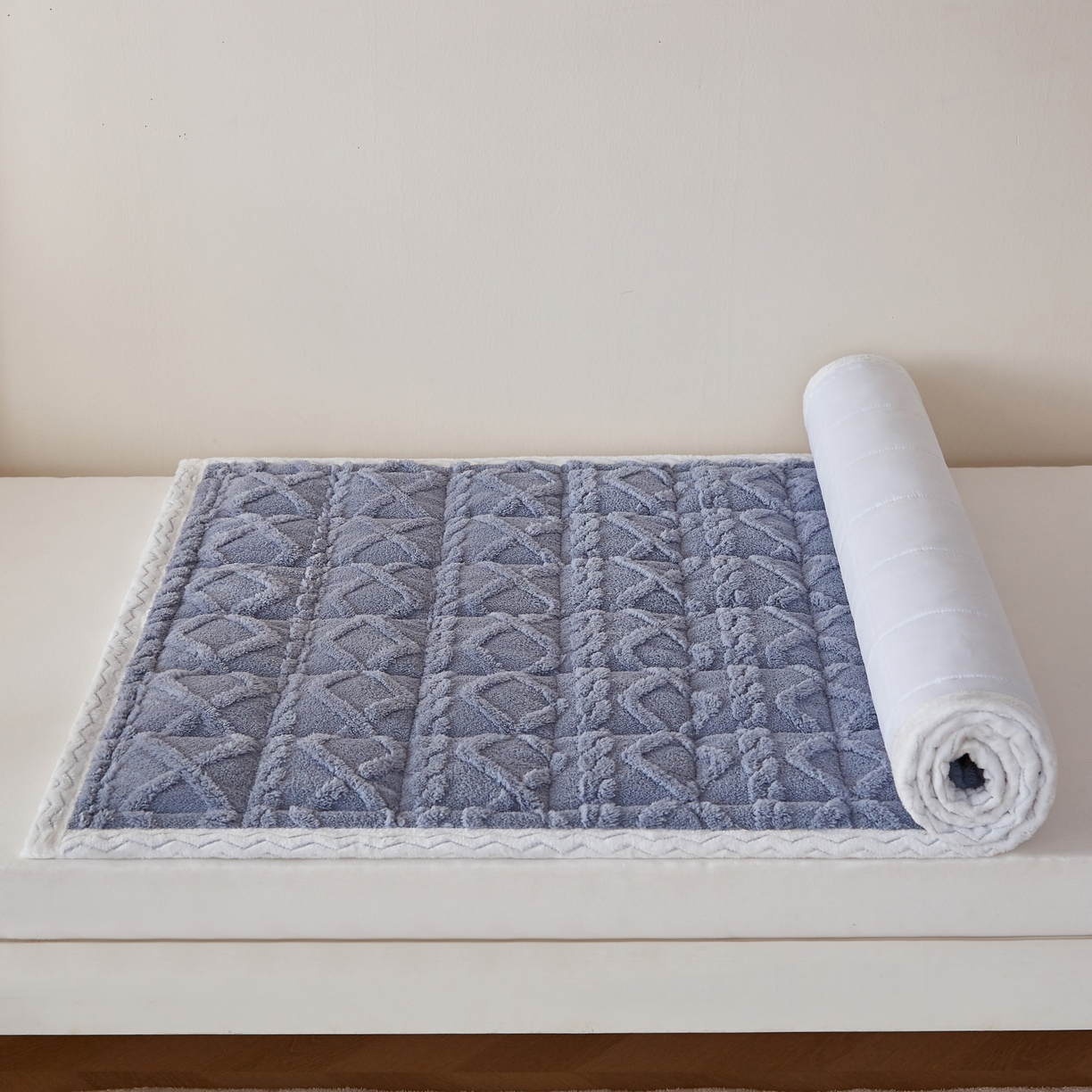 91家纺网 家纺一手货源 找家纺 缦吉 2025新款学生款高克重塔芙蓉床褥床护垫 格调灰（全网最低）