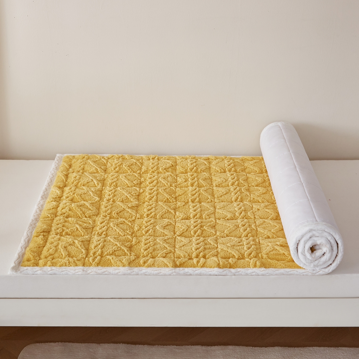 91家纺网 家纺一手货源 找家纺 缦吉 2025新款学生款高克重塔芙蓉床褥床护垫 柠檬黄（全网最低）