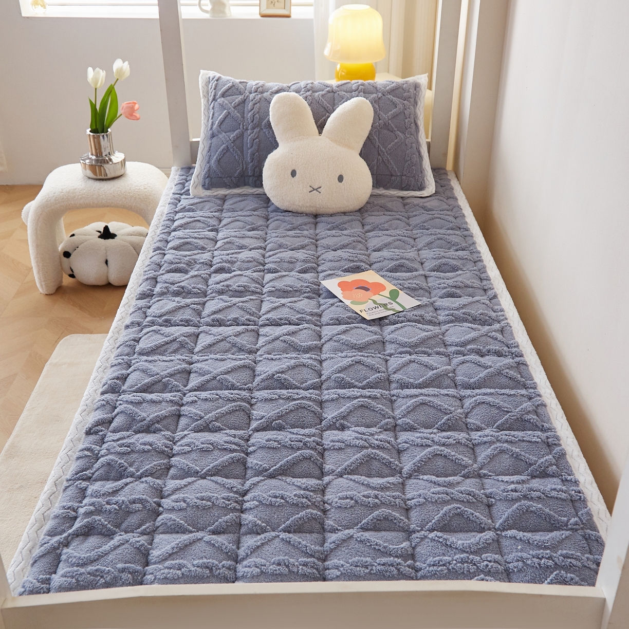 91家纺网 家纺一手货源 找家纺 缦吉 2025新款学生款高克重塔芙蓉床褥床护垫 格调灰（全网最低）