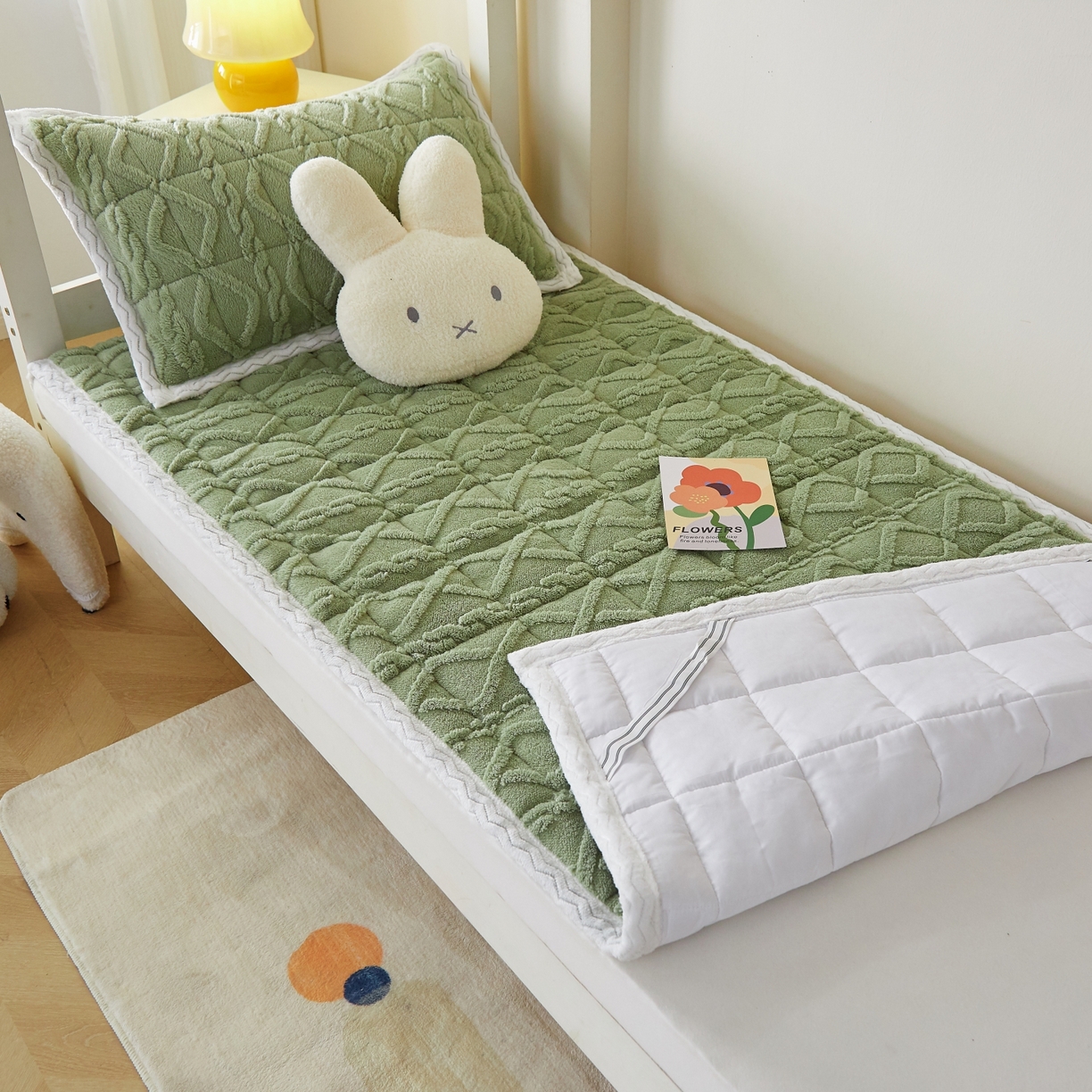 91家纺网 家纺一手货源 找家纺 缦吉 2025新款学生款高克重塔芙蓉床褥床护垫 橄榄绿（全网最低）