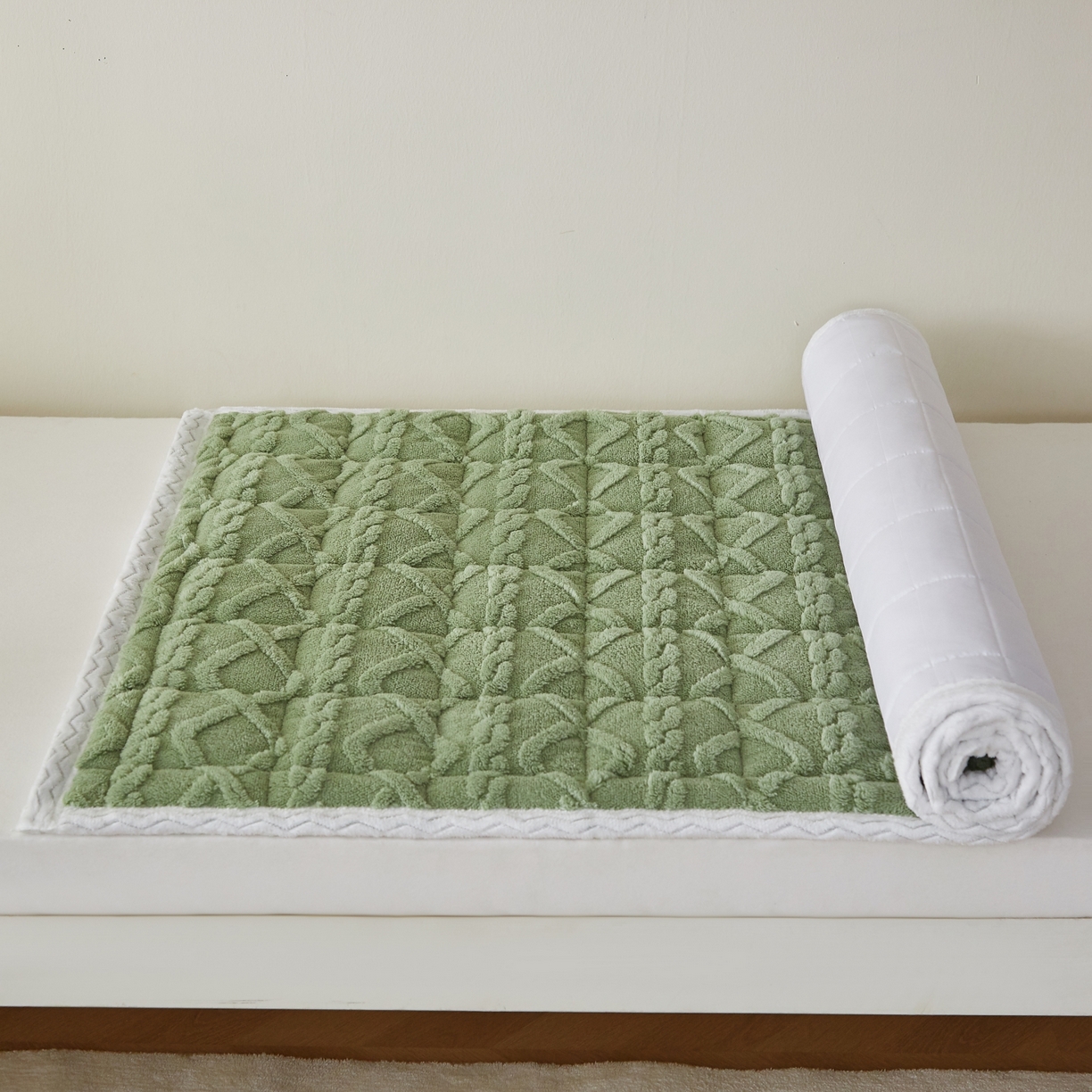 91家纺网 家纺一手货源 找家纺 缦吉 2025新款学生款高克重塔芙蓉床褥床护垫 橄榄绿（全网最低）