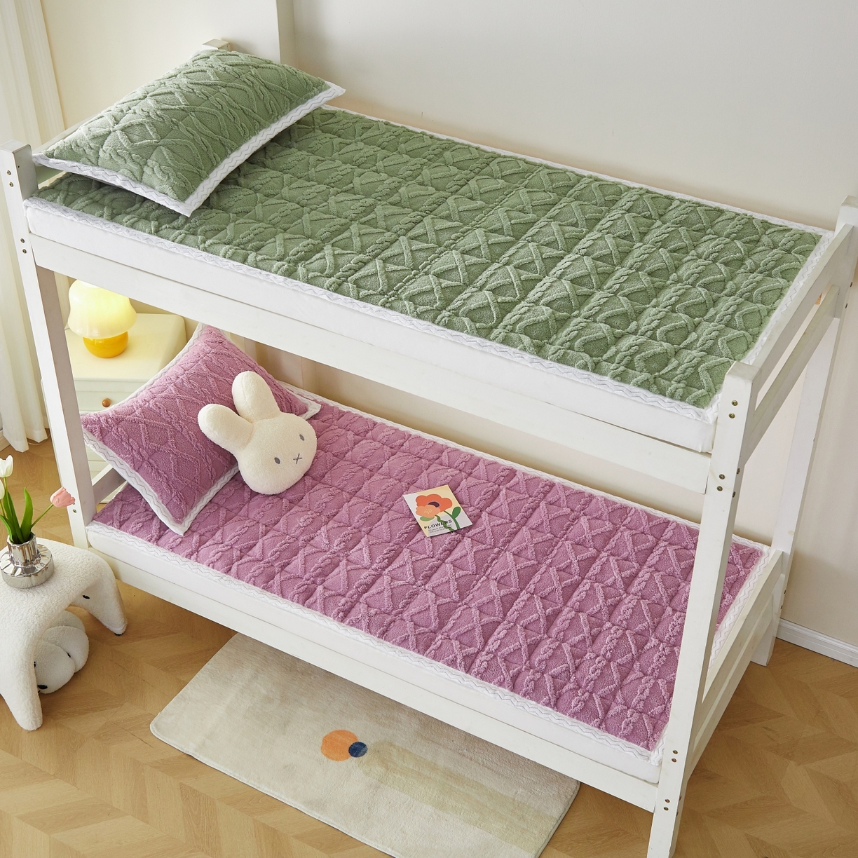 91家纺网 家纺一手货源 找家纺 缦吉 2025新款学生款高克重塔芙蓉床褥床护垫 橄榄绿（全网最低）