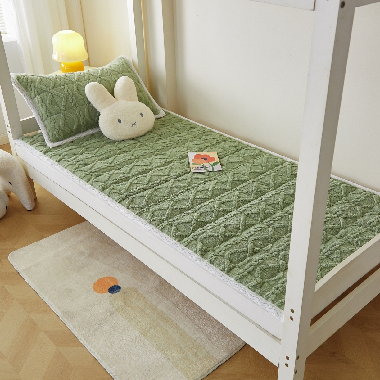 91家纺网 家纺一手货源 找家纺 缦吉 2025新款学生款高克重塔芙蓉床褥床护垫 橄榄绿（全网最低）