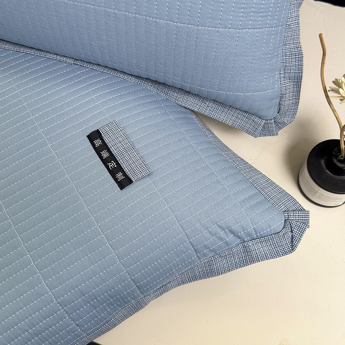 91家纺网 家纺一手货源 找家纺 （总）呦呦南宋 纯棉绗缝40x60cm现代风单品枕头套水洗棉中层夹棉拉链款全棉高端定制平边枕套