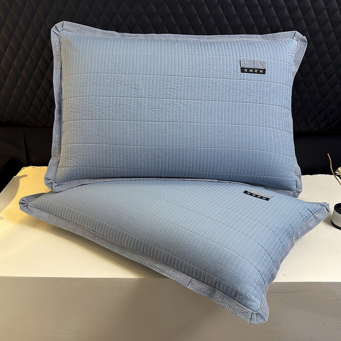 91家纺网 家纺一手货源 找家纺 呦呦南宋 纯棉绗缝40x60cm现代风单品枕头套水洗棉中层夹棉拉链款全棉高端定制平边枕套 平边蓝