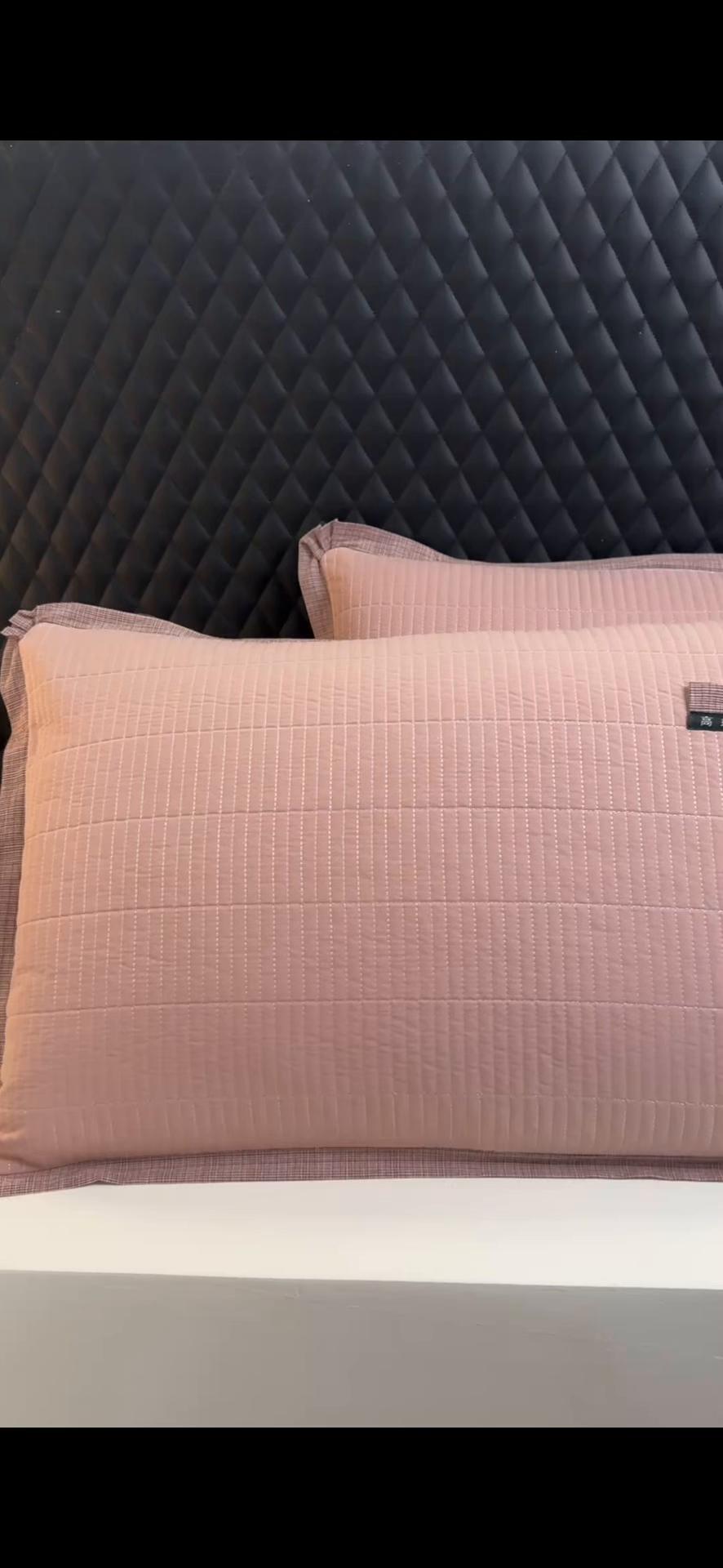 91家纺网 家纺一手货源 找家纺 呦呦南宋 纯棉绗缝40x60cm现代风单品枕头套水洗棉中层夹棉拉链款全棉高端定制平边枕套 平边橙