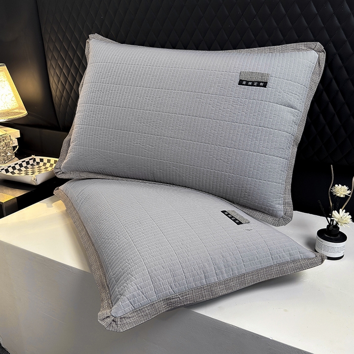 91家纺网 家纺一手货源 找家纺 呦呦南宋 纯棉绗缝40x60cm现代风单品枕头套水洗棉中层夹棉拉链款全棉高端定制平边枕套 平边灰