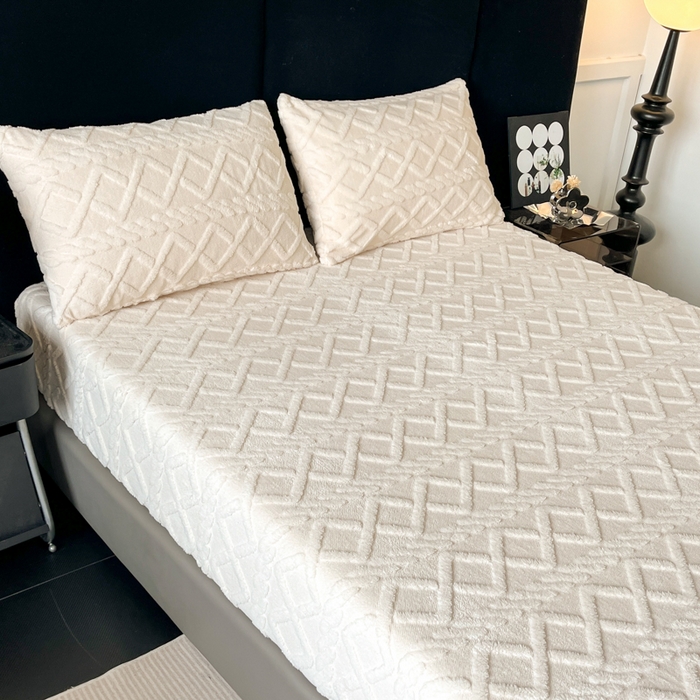 91家纺网 家纺一手货源 找家纺 米瑞娜 2025秋冬新款塔芙绒床笠跨境外贸单品尺寸齐全 白色