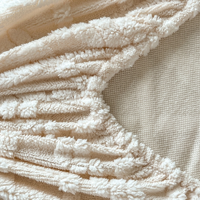 91家纺网 家纺一手货源 找家纺 米瑞娜 2025秋冬新款塔芙绒床笠跨境外贸单品尺寸齐全 白色