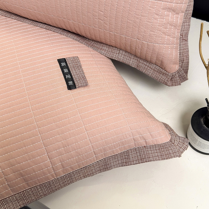 91家纺网 家纺一手货源 找家纺 呦呦南宋 纯棉绗缝48x74cm水洗棉枕套中层夹棉单品拉链款一对装全棉高端定制款平边枕套 平边橙