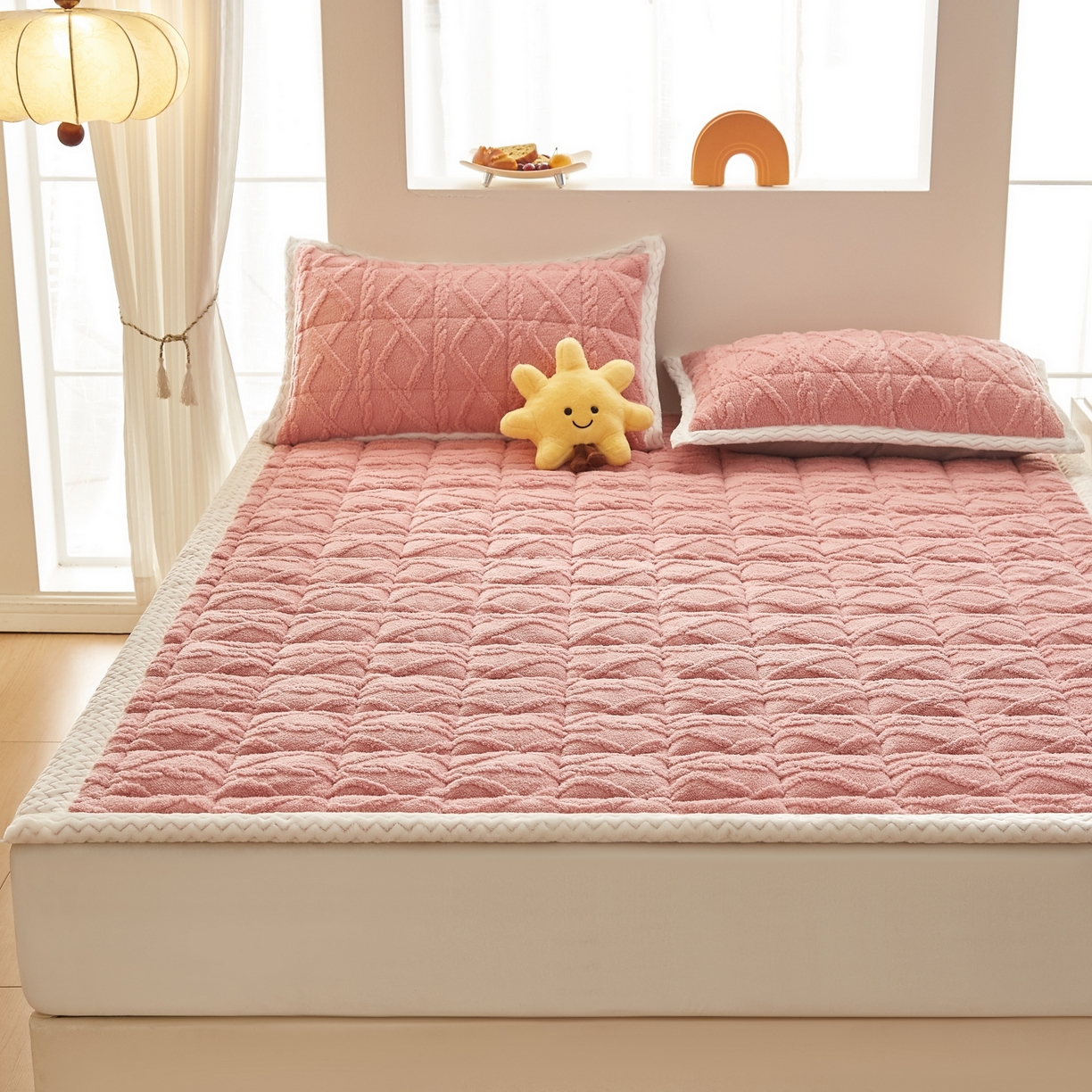 91家纺网 家纺一手货源 找家纺 缦吉 2025新款成人款高克重塔芙蓉床褥床护垫 豆沙粉（全网最低）