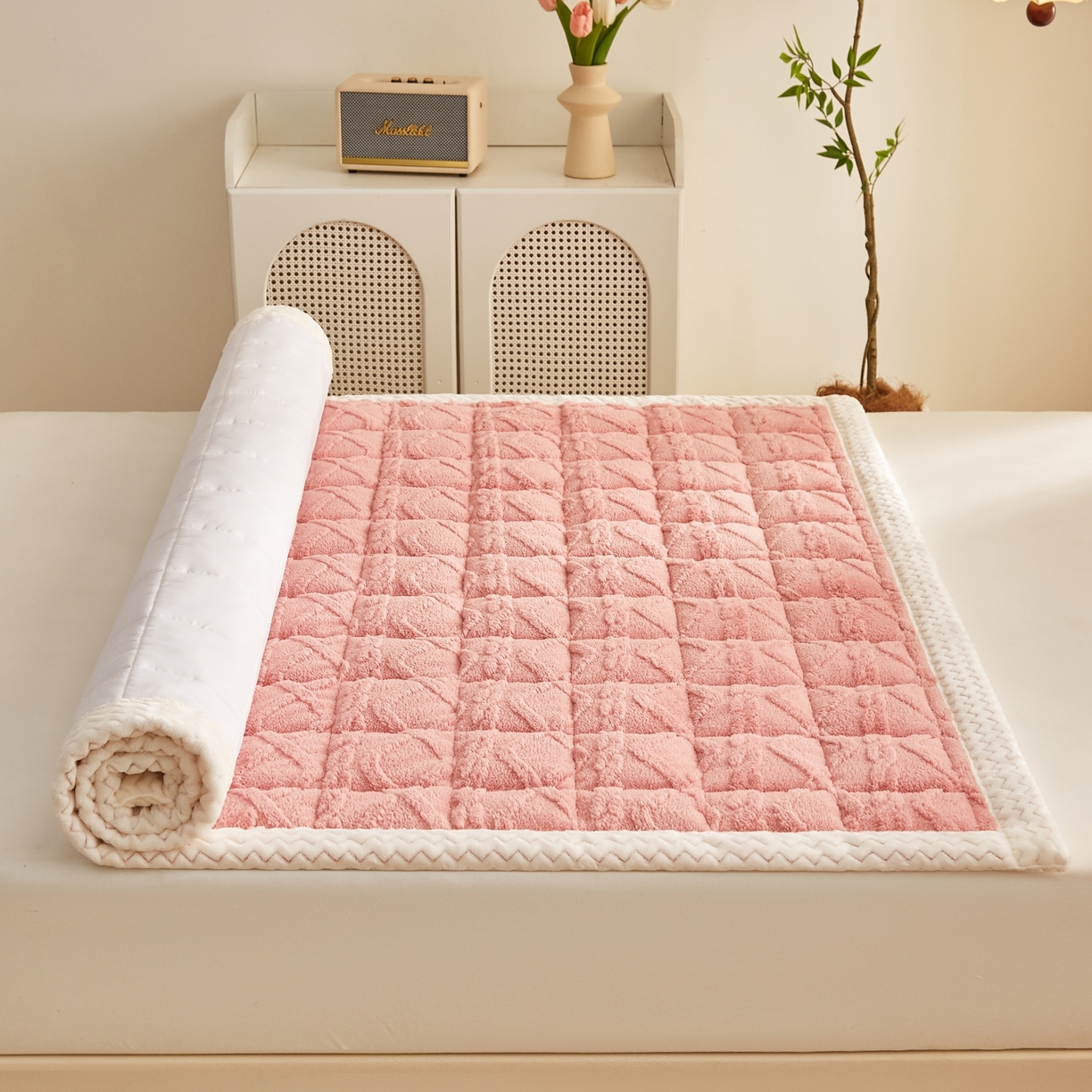 91家纺网 家纺一手货源 找家纺 缦吉 2025新款成人款高克重塔芙蓉床褥床护垫 豆沙粉（全网最低）