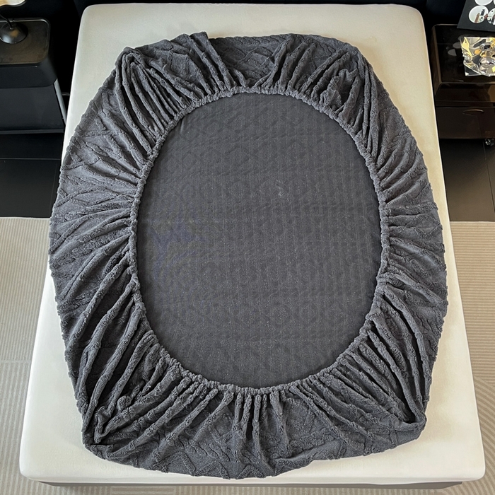 91家纺网 家纺一手货源 找家纺 米瑞娜 2025秋冬新款塔芙绒床笠跨境外贸单品尺寸齐全 灰色