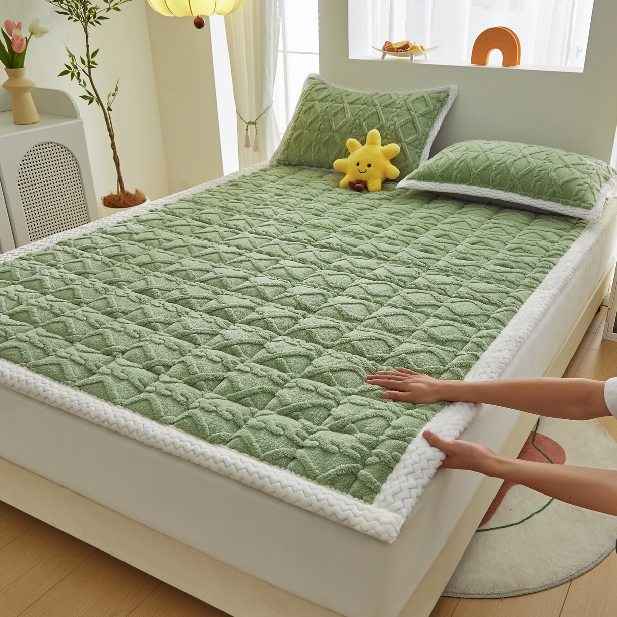 91家纺网 家纺一手货源 找家纺 缦吉 2025新款成人款高克重塔芙蓉床褥床护垫 橄榄绿（全网最低）