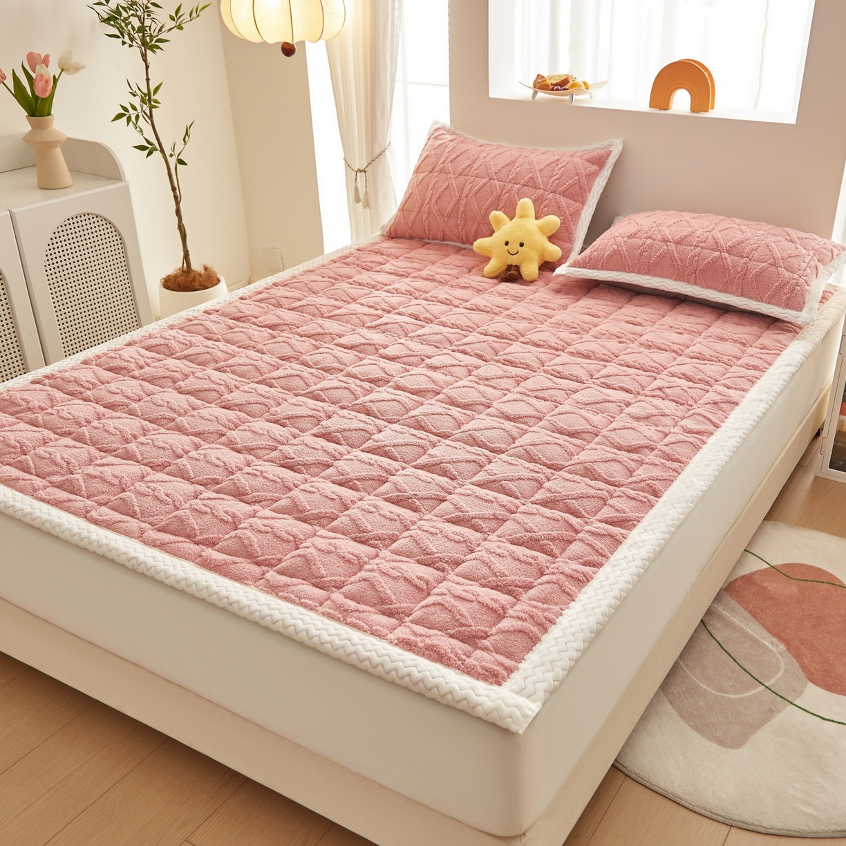 91家纺网 家纺一手货源 找家纺 缦吉 2025新款成人款高克重塔芙蓉床褥床护垫 豆沙粉（全网最低）