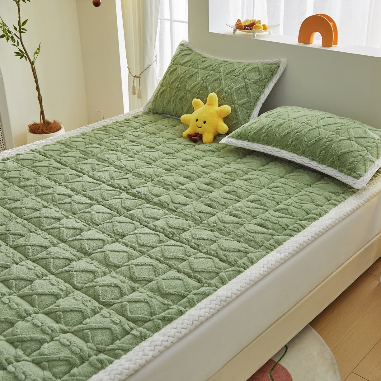 91家纺网 家纺一手货源 找家纺 缦吉 2025新款成人款高克重塔芙蓉床褥床护垫 橄榄绿（全网最低）