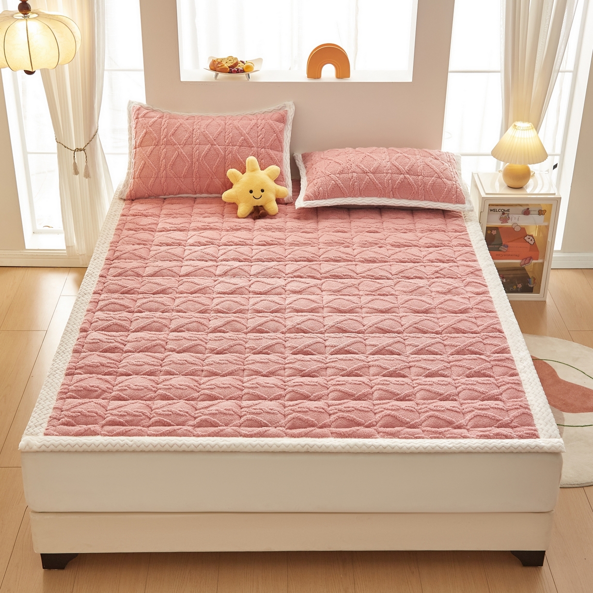 91家纺网 家纺一手货源 找家纺 缦吉 2025新款成人款高克重塔芙蓉床褥床护垫 豆沙粉（全网最低）